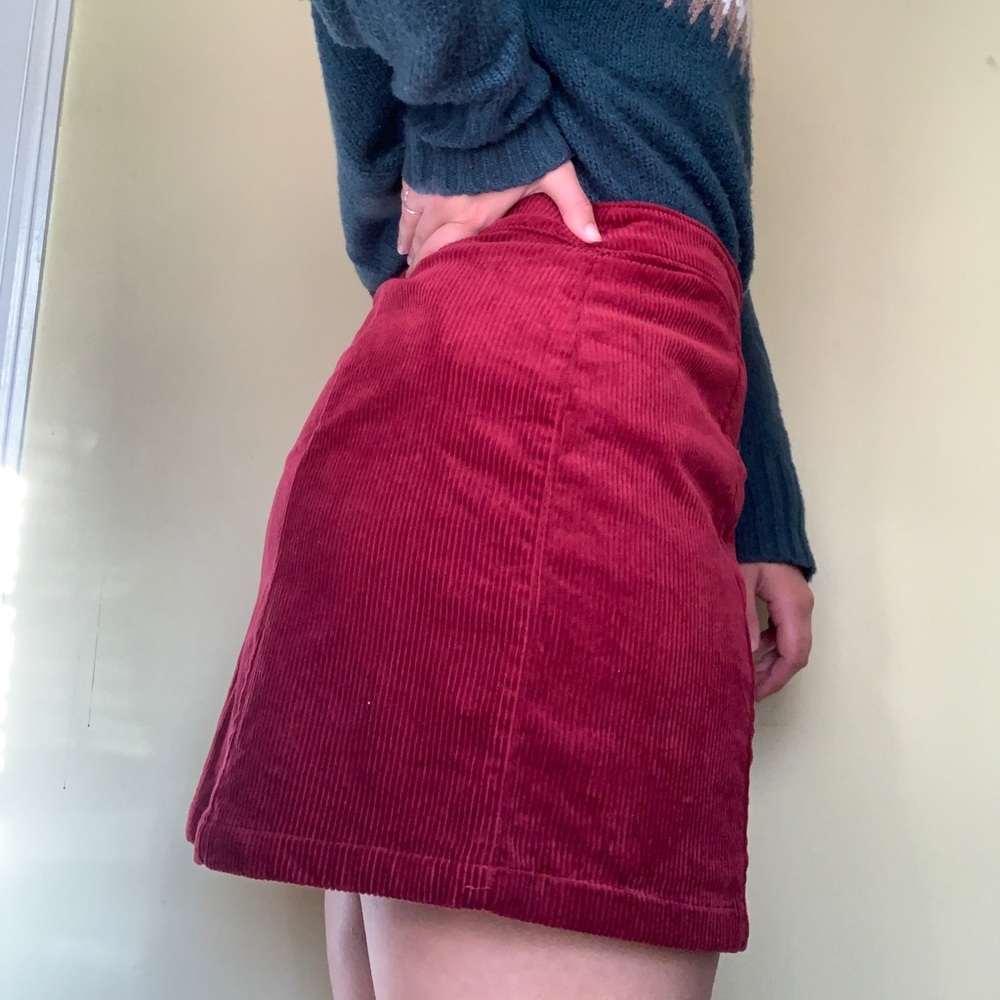❤️Forever21+ Corduroy button up skirt